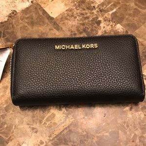 NWT Michael Kors mini Continental Wallet